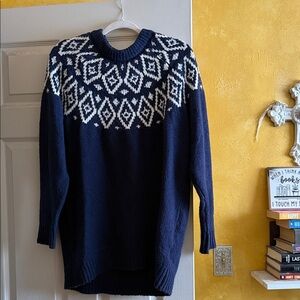 Aerie Navy and White Patterned Women's Tunic  Sweater